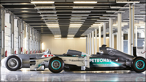 triling Miss Lewsi Hamilton Mercedes