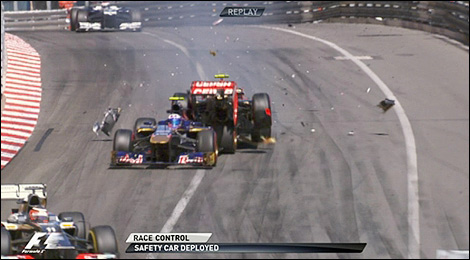 http://www.auto123.com/ArtImages/156461/f1-grosjean-crash-ricciardo-inline.jpg