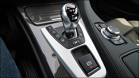 2013 BMW M6 Coupe control buttons
