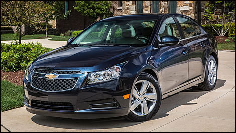 2014 Chevrolet Cruze diesel front 3/4 view