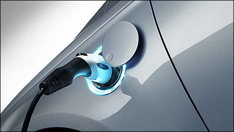2013 Ford Fusion Energi charging gun