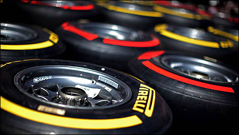 F1 Pirelli Yellow Red