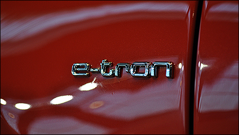 2013 Audi R8 e-tron logo