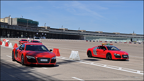 2013 Audi R8 e-tron 3/4 view