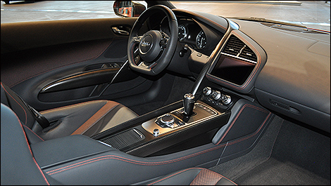 2013 Audi R8 e-tron driver's cockpit