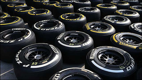 F1 Pirelli White Yellow