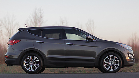 2013 Hyundai Santa Fe Sport 2.0T SE side view