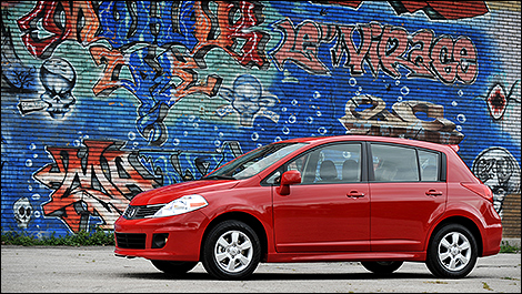 2009 Nissan Versa hatchback side view