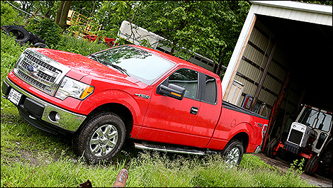 2013 Ford F-150 XLT SuperCab 4X4 3/4 view