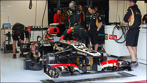 F1 Lotus E21 garage