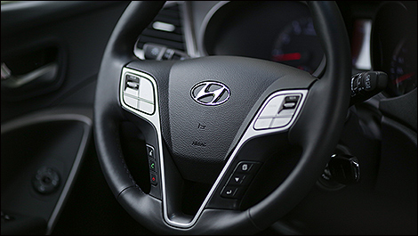 2013 Hyundai Santa Fe XL steering wheel control buttons