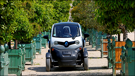 Renault supplies EVs to Château de Versailles