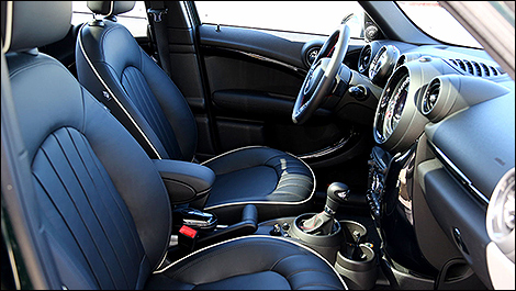 2013 MINI John Cooper Works Countryman ALL4 driver's cockpit