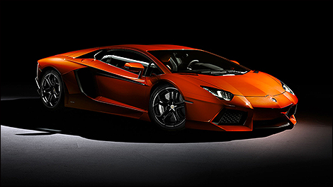 2013 Lamborghini Aventador 3/4 view