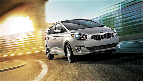 2014 Kia Rondo 3/4 view