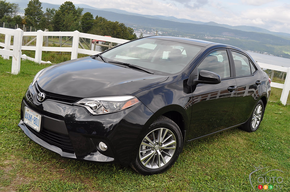 Toyota Corolla 2014 Sport Black