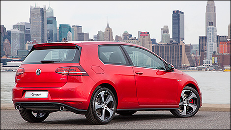 2014 Volkswagen Golf GTI rear 3/4 view