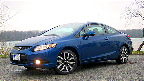 2013 Honda Civic Coupé EX-L Navi 3/4 view