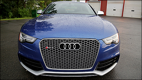 2013 Audi RS 5 front view