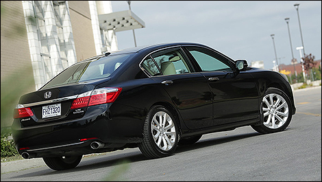 2013 Honda Accord Touring V6 rear 3/4 view