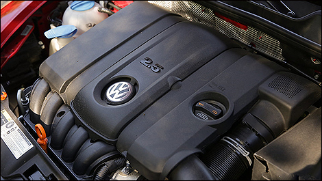 2013 Volkswagen Beetle Convertible engine