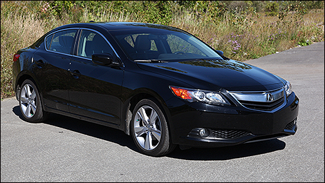 2013 Acura ILX Tech 2013 3/4 view