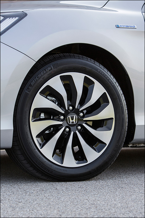 2014 Honda Accord hybrid wheel