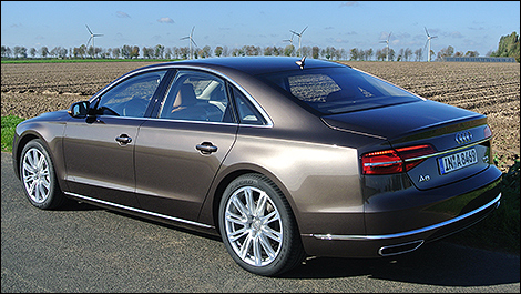 2015 Audi A8 rear 3/4 view