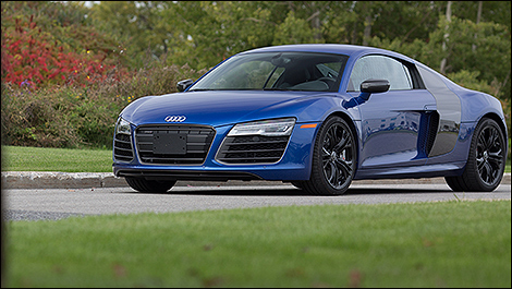 2014 Audi R8 V10 Plus 3/4 view