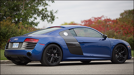 2014 Audi R8 V10 Plus rear 3/4 view