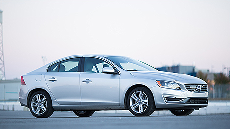 2014 Volvo S60 T6 AWD Platinum 3/4 view