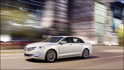 2013 Lincoln MKZ hybrid 3/4 view