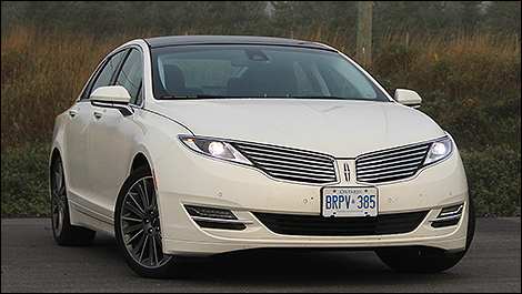 2013 Lincoln MKZ hybrid 3/4 view