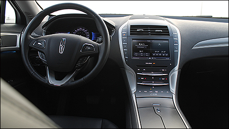 2013 Lincoln MKZ hybrid cabin