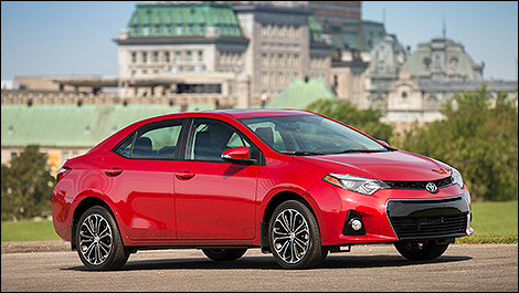 2014 Toyota Corolla S 3/4 view