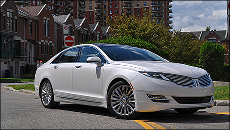 2013 Lincoln MKZ 3/4 view