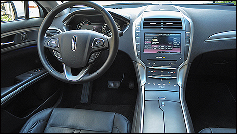 2013 Lincoln MKZ cabin