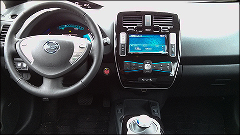 2013 Nissan LEAF cabin