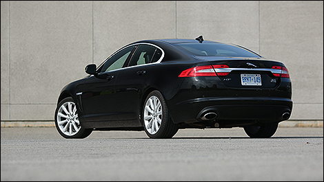 2013 Jaguar XF rear 3/4 view