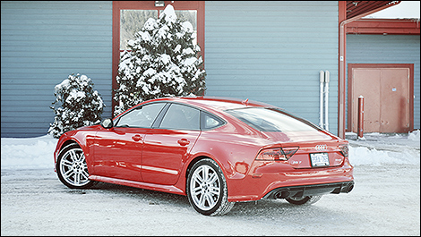 2014 Audi RS 7 rear 3/4 view