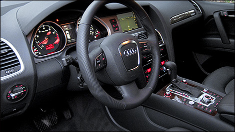 2011 Audi Q7 cabin