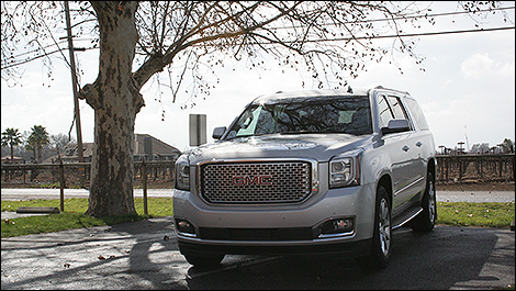 2015 GMC Yukon XL Denali 3/4 view