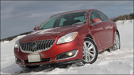 2014 Buick Regal 3/4 view