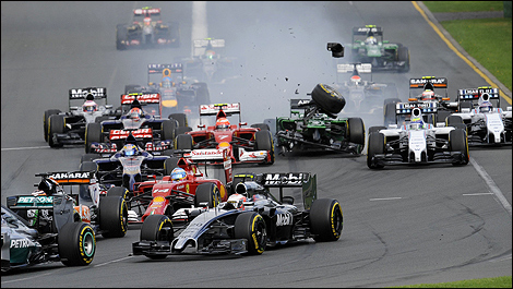 F1 Kamui Kobayashi Caterham crash Australia Felipe Massa Williams