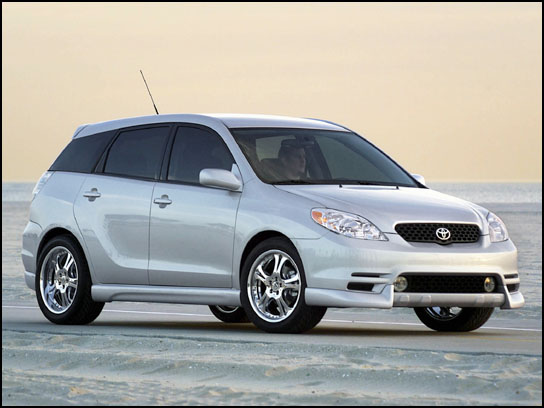 LA TOYOTA MATRIX 2003: UNE VISION DE L'AVENIR LA TOYOTA MATRIX 2003: UNE VISION DE L'AVENIR