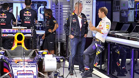 F1 Sebastian Vettel Red Bull stand Helmut Marko