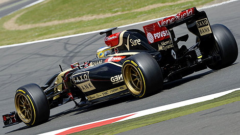 F1 Lotus E22 Charles Pic Pirelli 18-inches tires