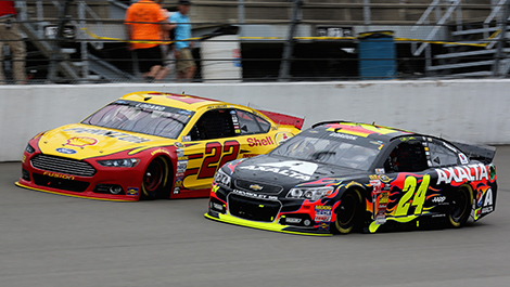 Joey Logano, No. 22 Shell-Pennzoil Ford, and Jeff Gordon, No. 24 Axalta Chevrolet. 