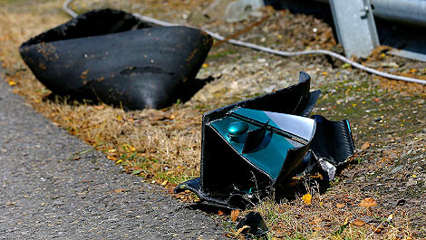 F1 Nico Rosberg's front wing accident spa-francorchamps Lewis Hamilton's tire