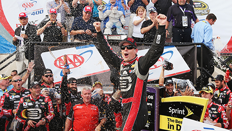 Jeff Gordon celebrates in Dover. 